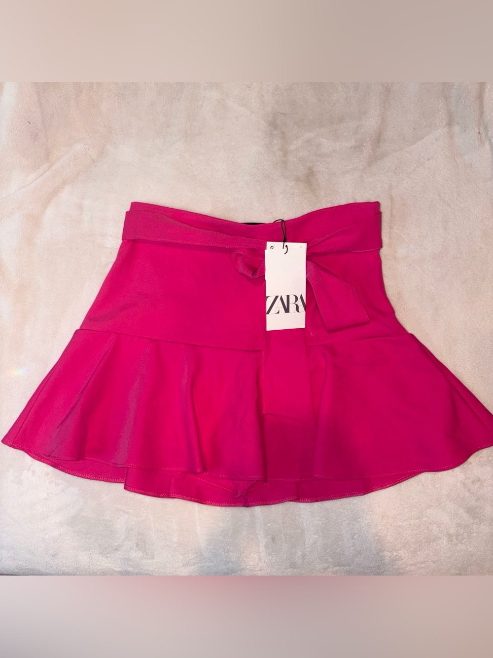 NWT Zara Hot Pink Mini Skirt with Bow